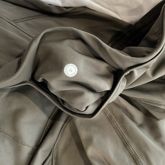 Lululemon Fast and Free Leggings - Picture 3 of 6